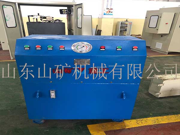 破碎机用液压开启及保护装置